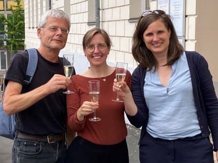 Foto Gründung OZ gGmbH Sekt